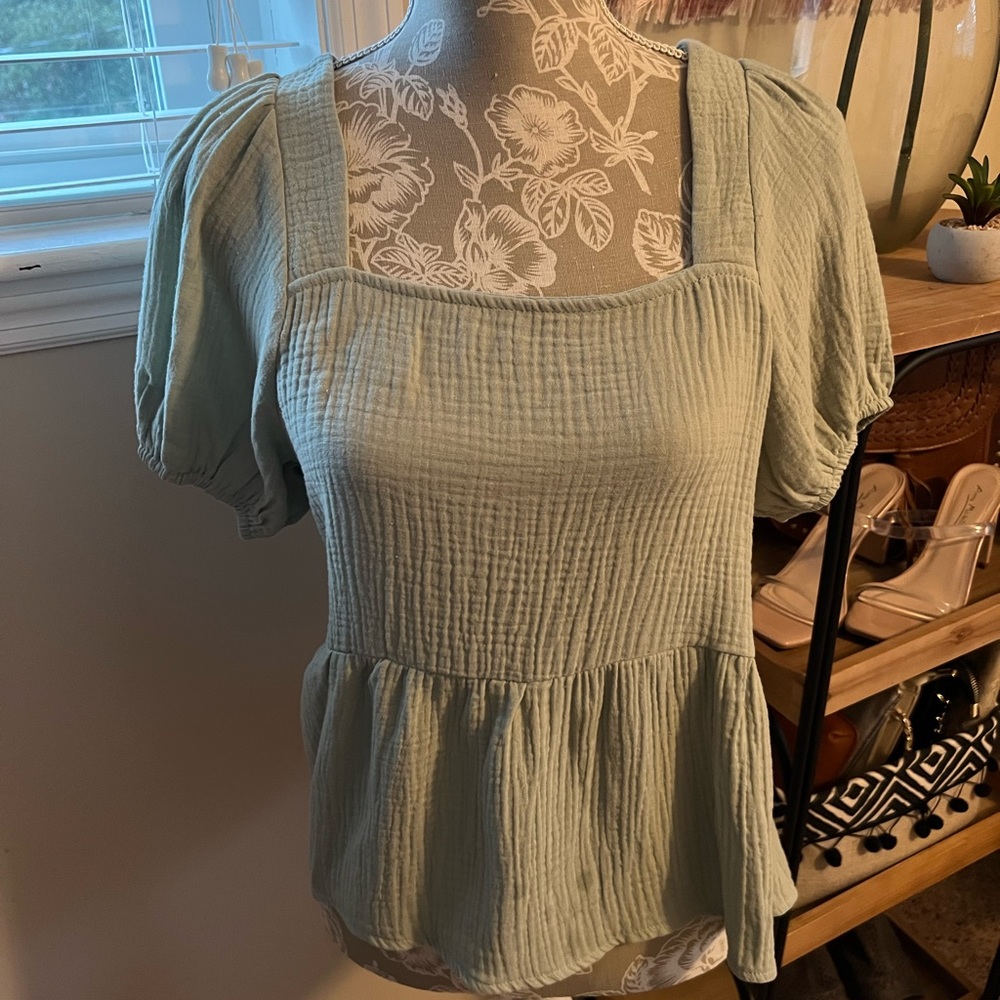 Sage Muslin Square neck muslin puff sleeve babydoll top